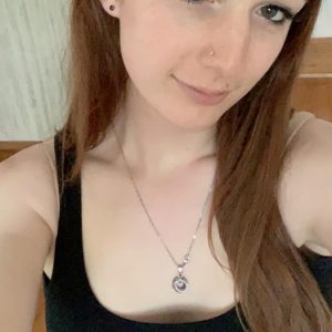 Est-ce que ça vous dirait de partager un moment coquin à Levallois-Perret ? Lucie - rencontre-Teen-Levallois-Perret