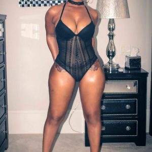 Naomie - rencontre-Milf-Saint-Denis