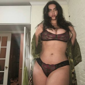 Laura - rencontre-Teen-Saint-Denis