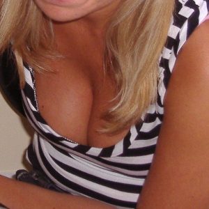 Émeline - rencontre-Milf-Angers